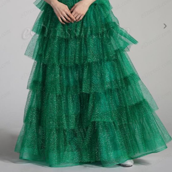 Green V-Cut Beaded Shiny Layers Party Cake Dress - Like New - Picture 8 of 11
